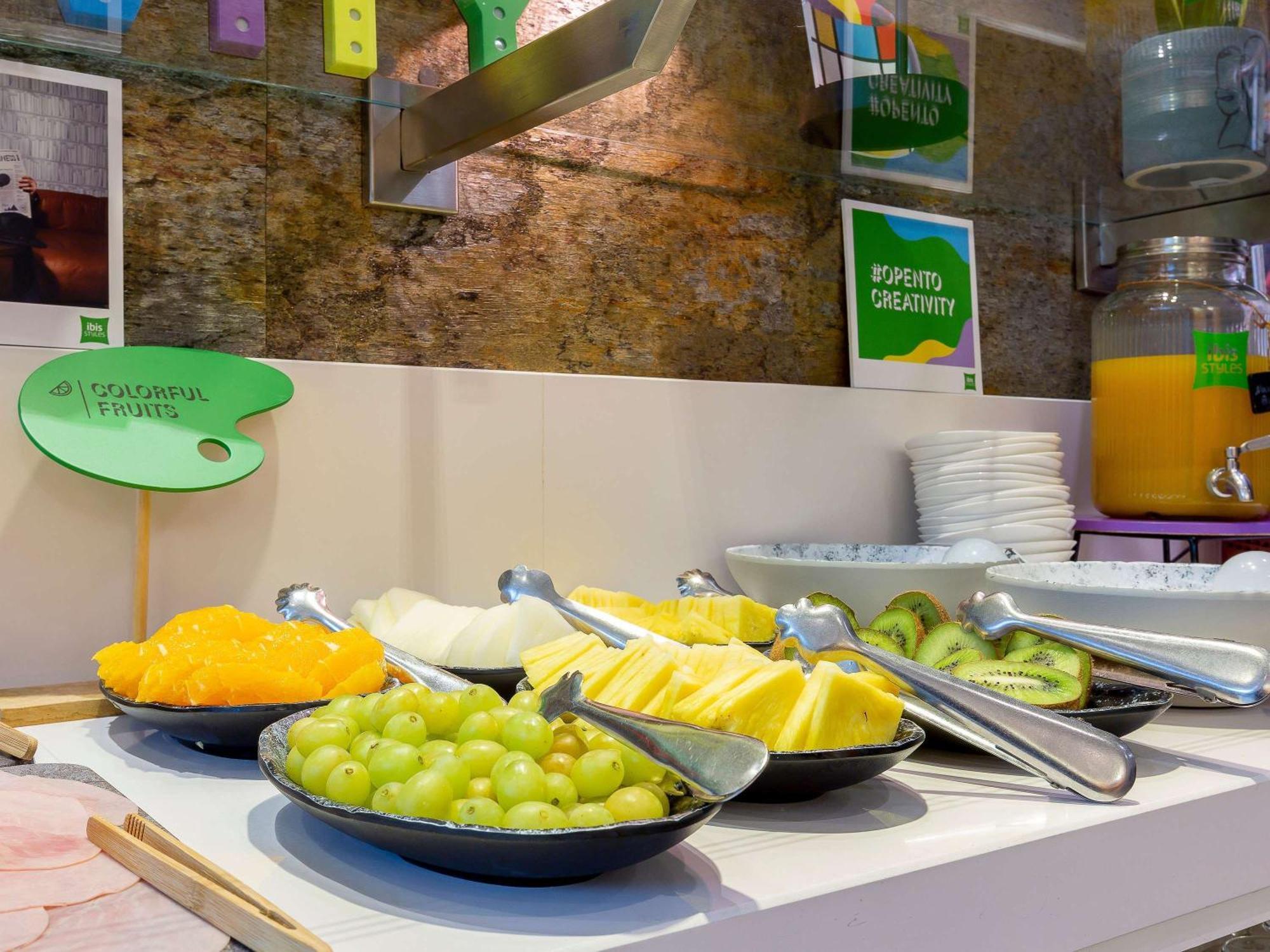 Ibis Styles Madrid Prado Hotel Buitenkant foto