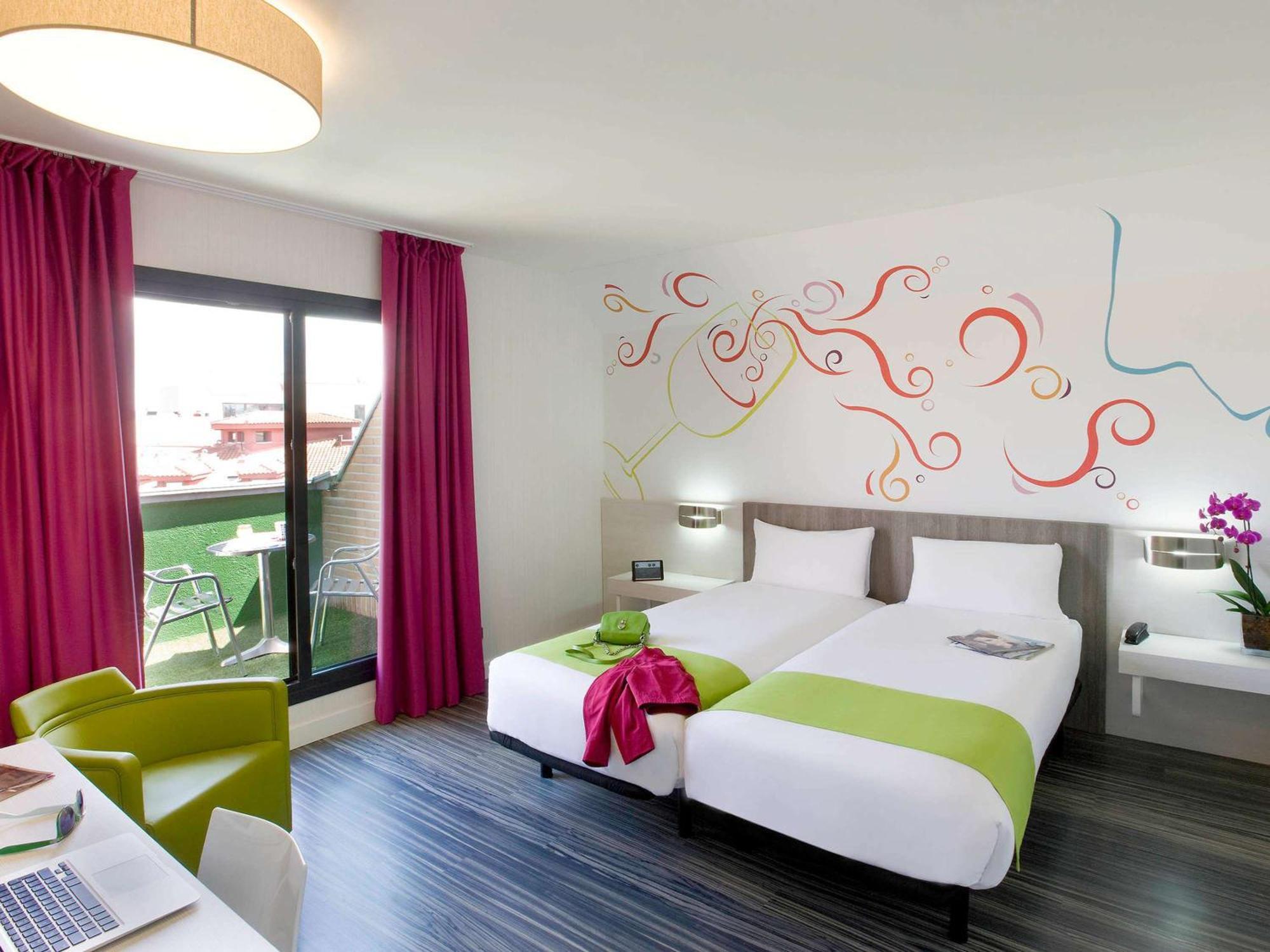 Ibis Styles Madrid Prado Hotel Buitenkant foto