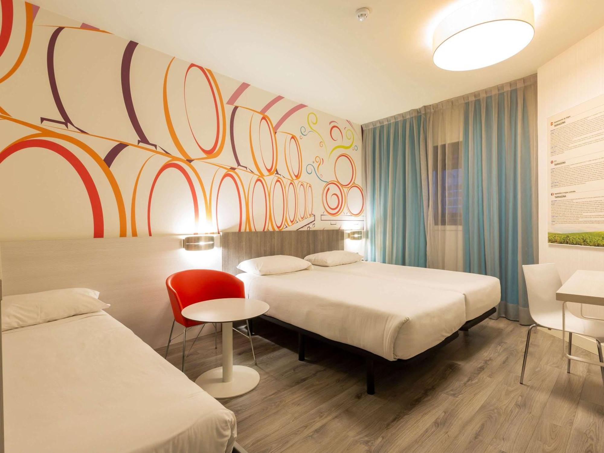 Ibis Styles Madrid Prado Hotel Buitenkant foto