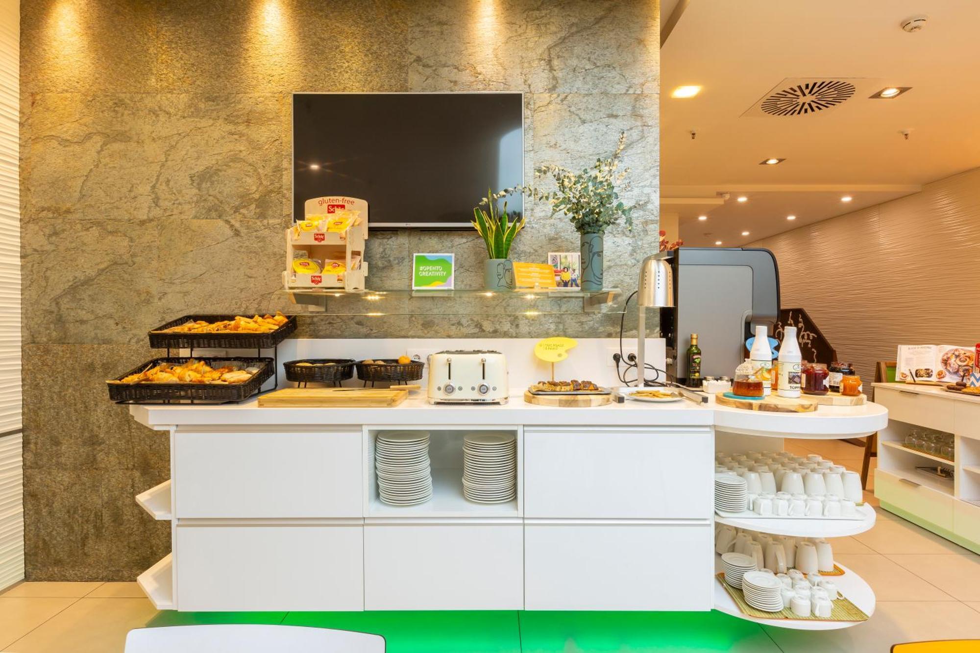 Ibis Styles Madrid Prado Hotel Buitenkant foto