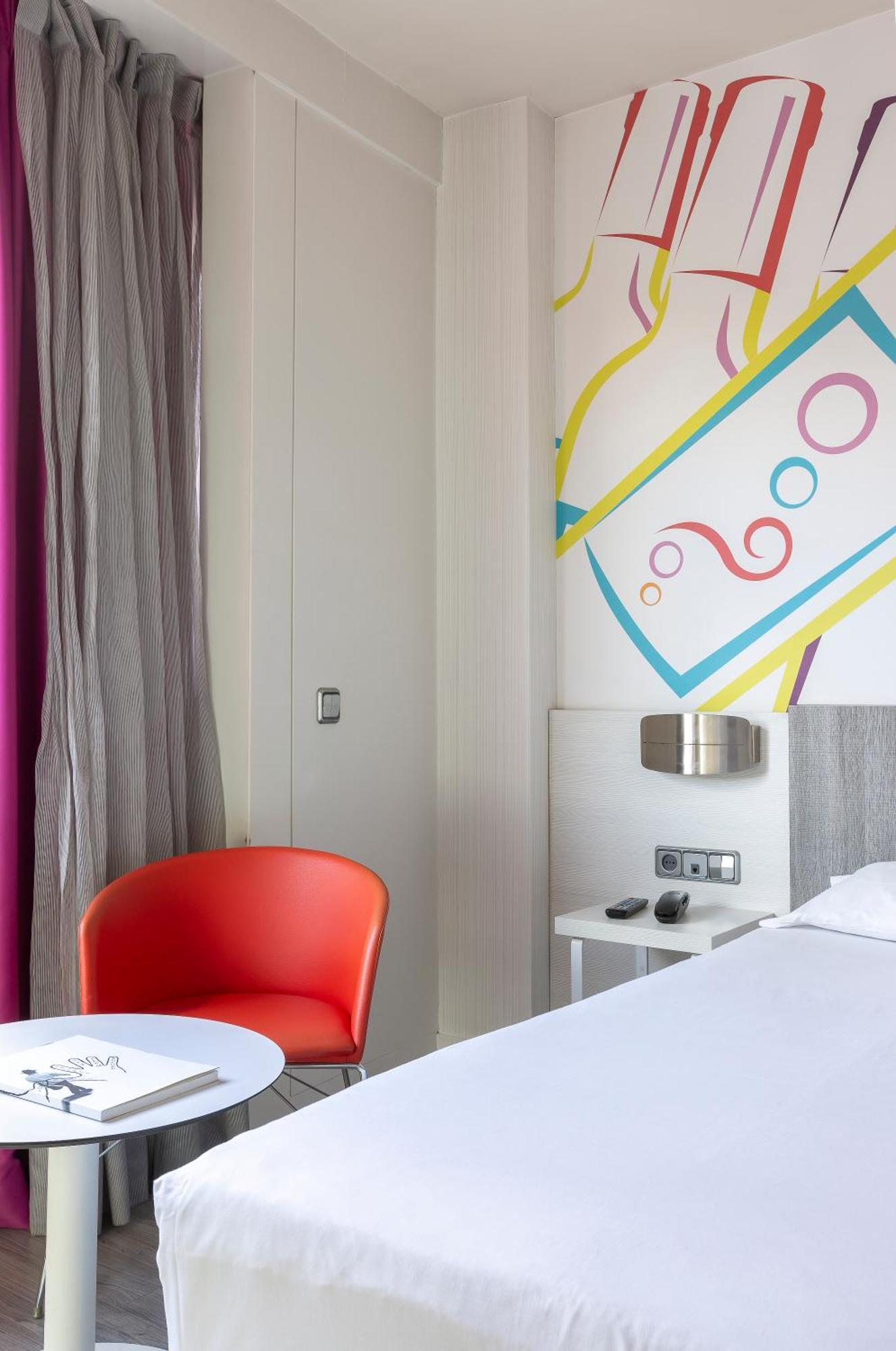 Ibis Styles Madrid Prado Hotel Buitenkant foto